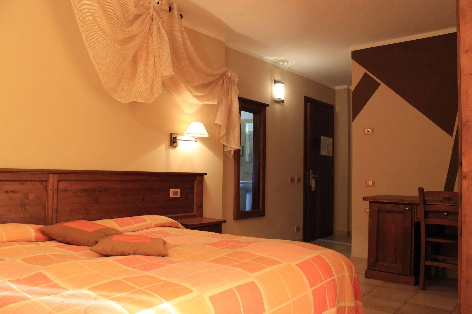 Chalet Seggiovia Pontechianale Exteriér fotografie